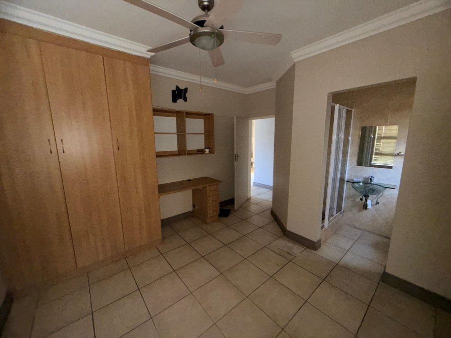 To Let 2 Bedroom Property for Rent in Dassie Rand North West